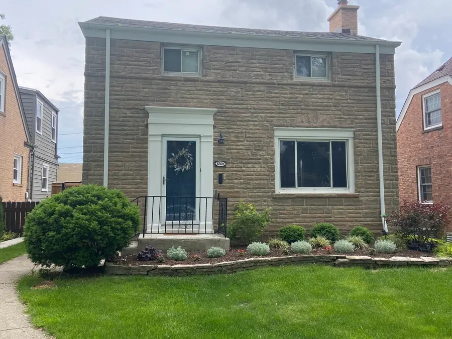 5209 N Osceola Avenue, Chicago, IL 60656 - Image #2