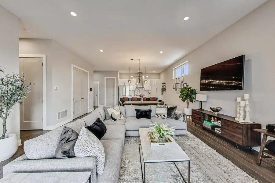 2341 W Chicago Avenue #2F, Chicago, IL 60622 - Image #2