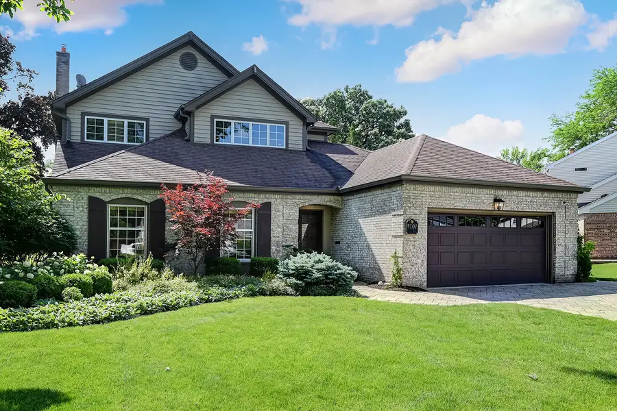 5707 Lawn Drive, Western Springs, IL 60558 - #2