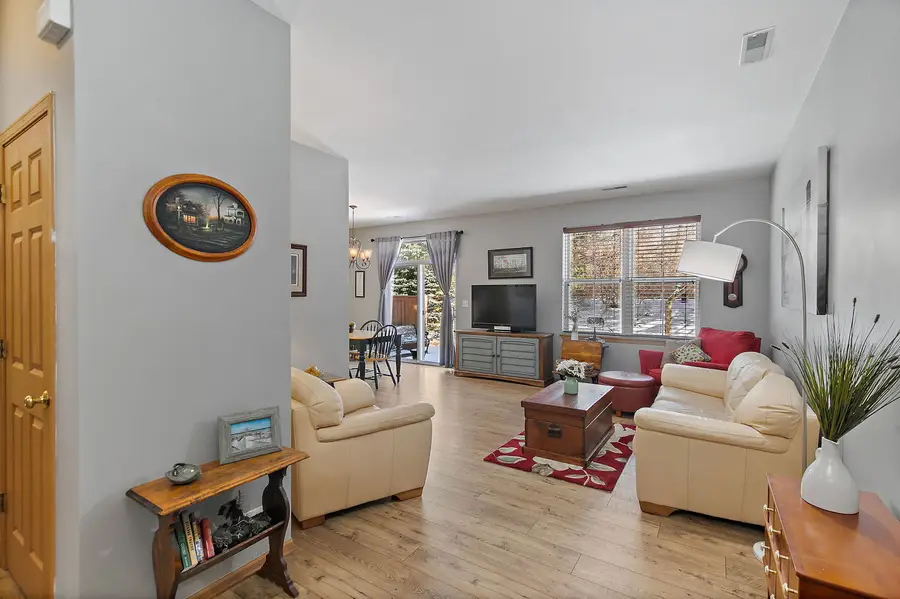 2920 Langston Circle #2920, Saint Charles, IL 60175 - Image #3