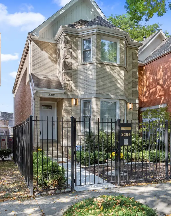 2304 N Greenview Avenue, Chicago, IL 60614