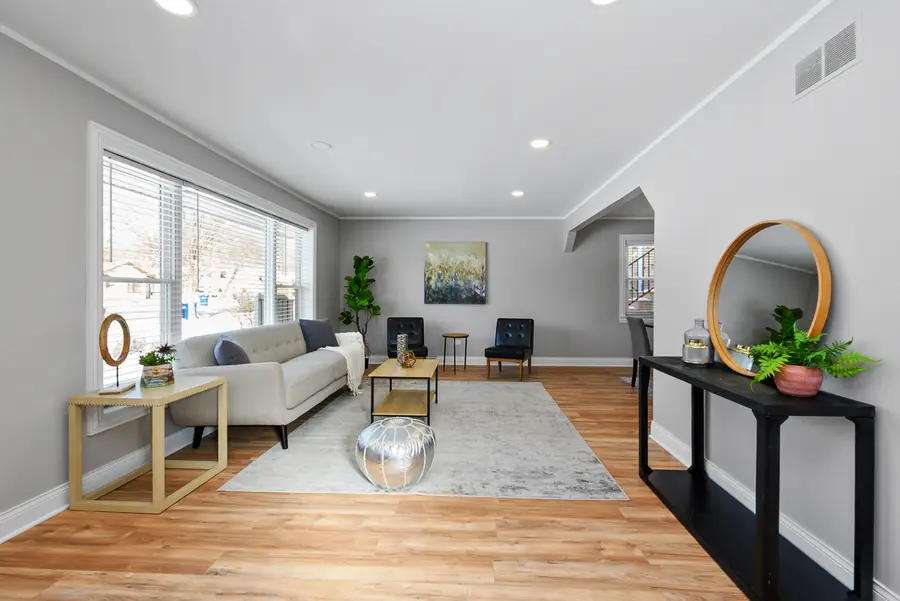 9313 S 82nd Court, Hickory Hills, IL 60457 - #3