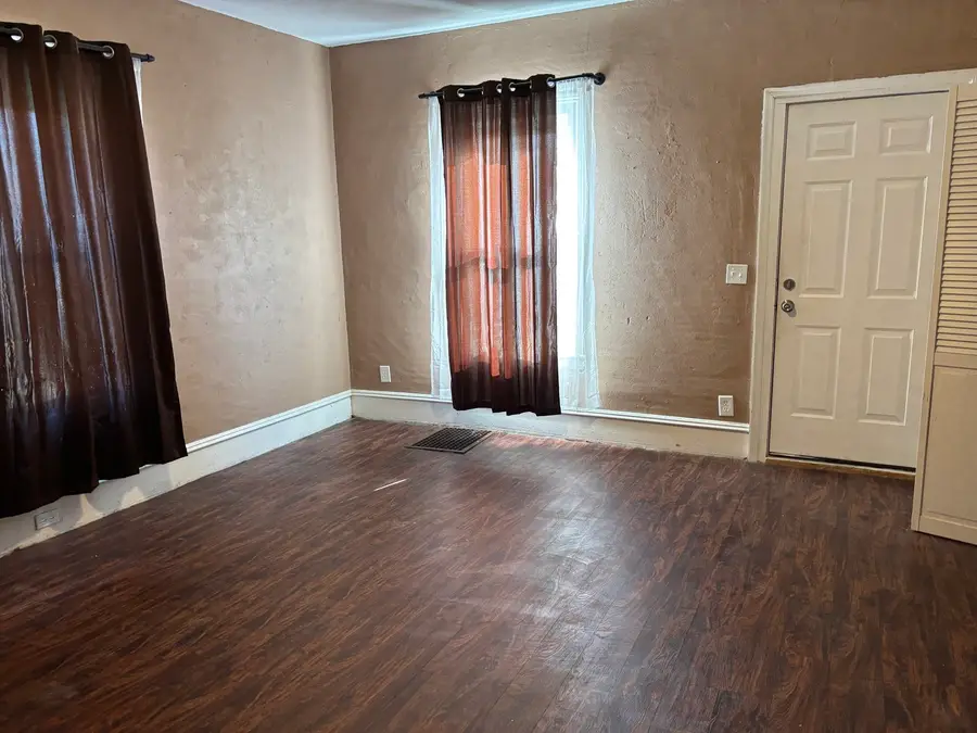 Address Withheld By Seller, Henry, IL 61537 - Image #2