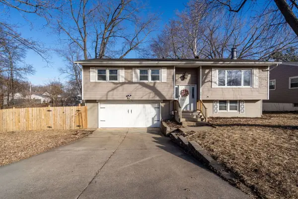 3071 S Hampton Drive, Bettendorf, IA 52722