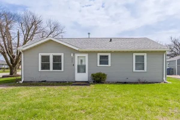 2503 W 70th Street, Davenport, IA 52806
