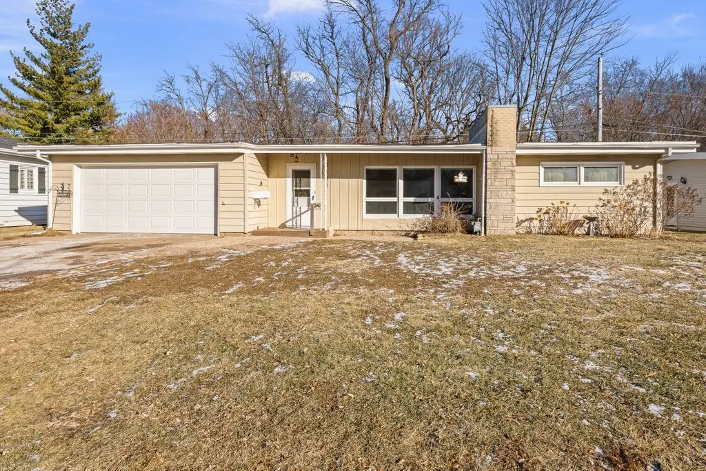 3102 15th Street A, Moline, IL 61265 - Image #1