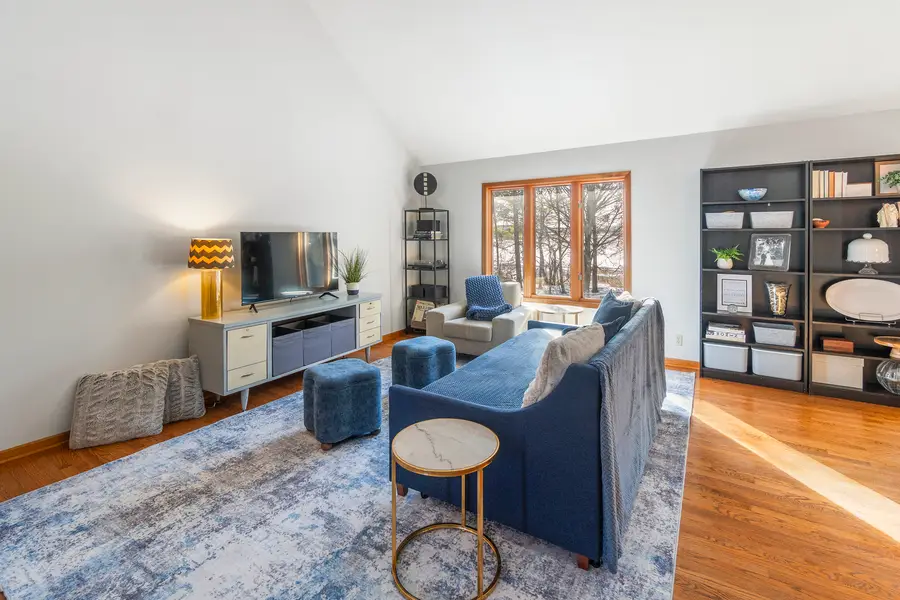 521 N Sharon Drive, Woodstock, IL 60098 - Image #2