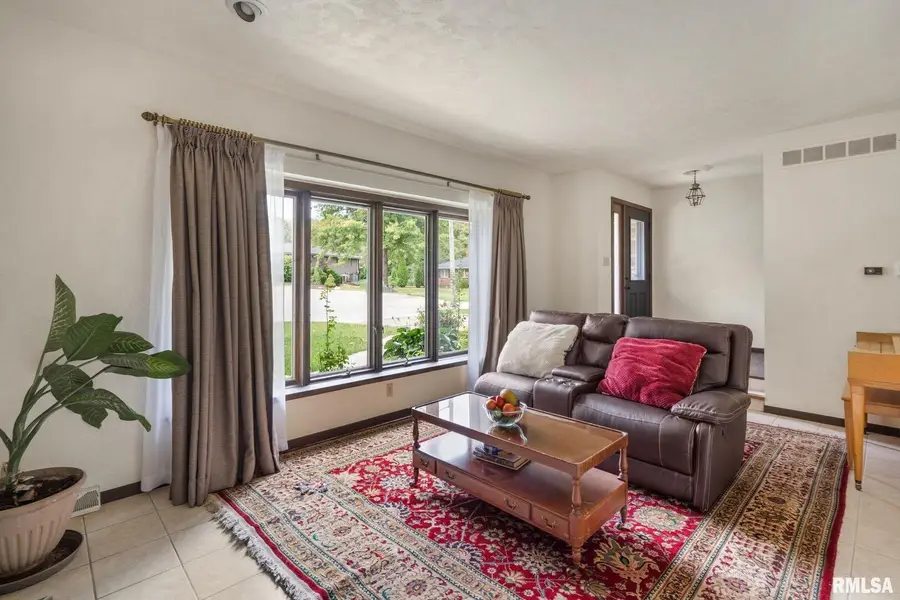 4622 30th Avenue Court, Rock Island, IL 61201 - Image #3