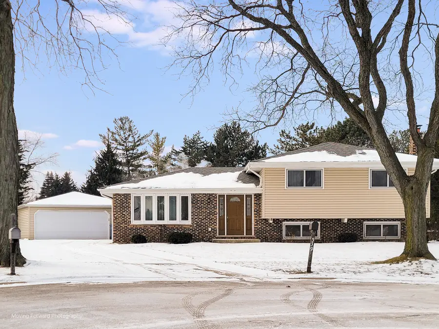 Address Withheld By Seller, Addison, IL 60101 - Image #2