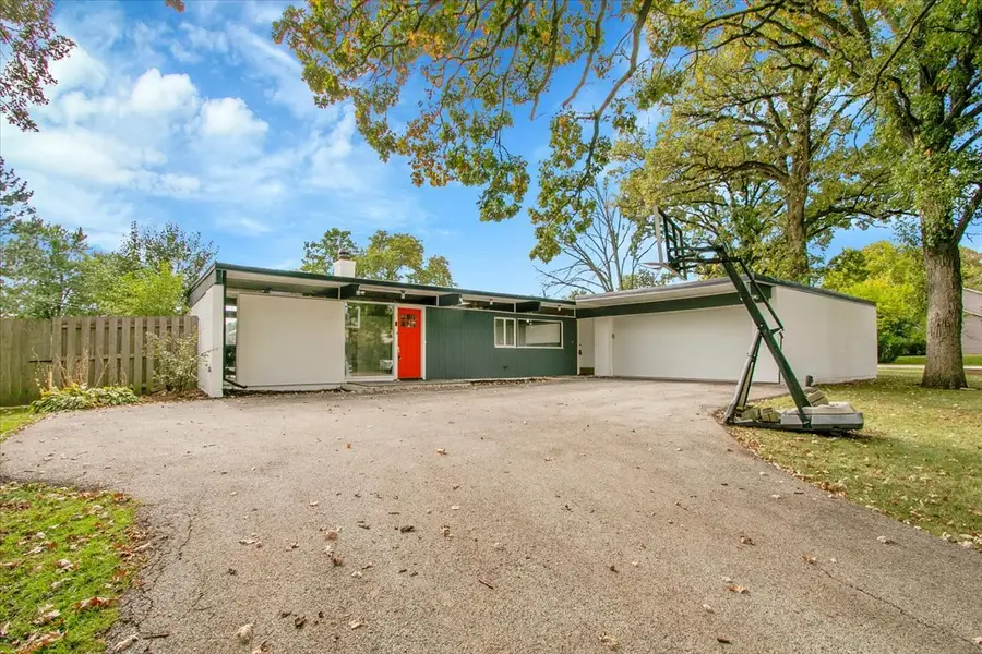 1912 Old Briar Road, Highland Park, IL 60035 - Image #2