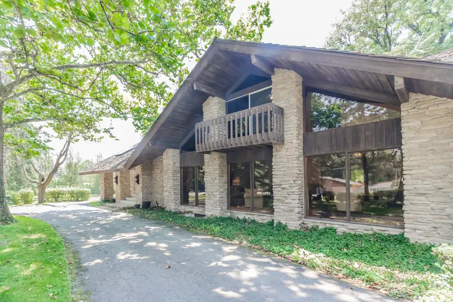 8080 Wolf Road, Burr Ridge, IL 60527 - Image #2