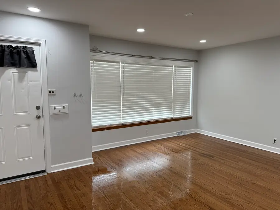 1305 S 56th Court, Cicero, IL 60804 - Image #3