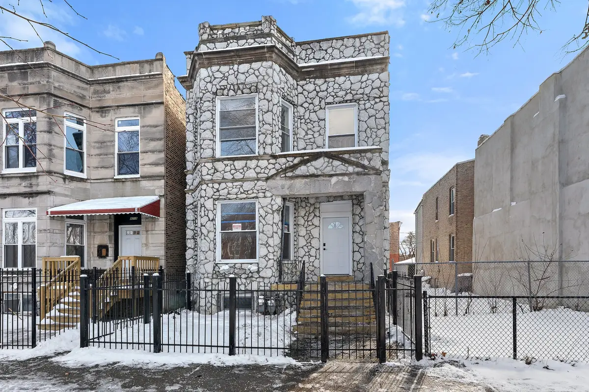 4321 W Maypole Avenue, Chicago, IL 60624 - Image #1