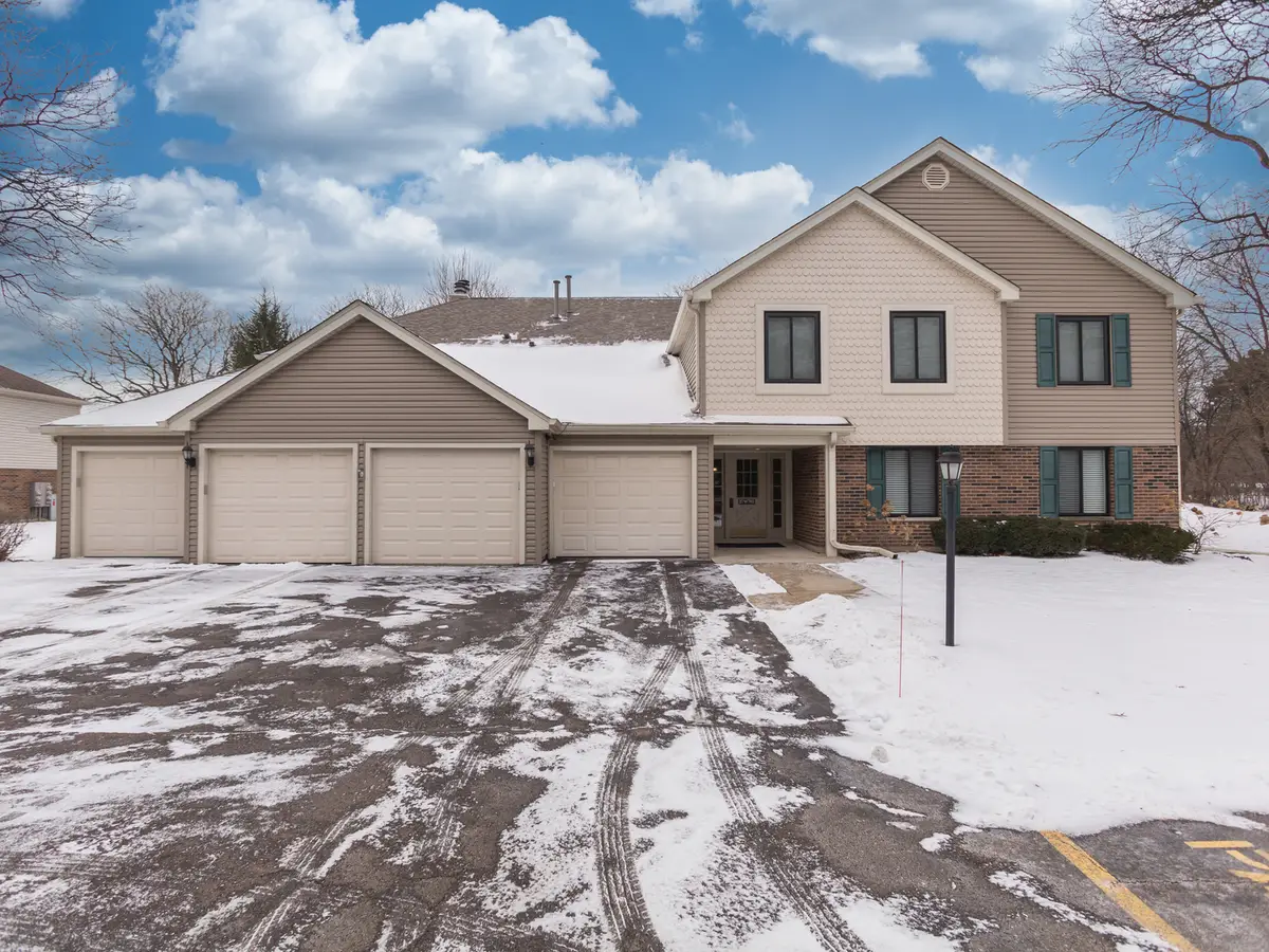 27W705 Grasmere Drive #1702, Winfield, IL 60190 - Image #1