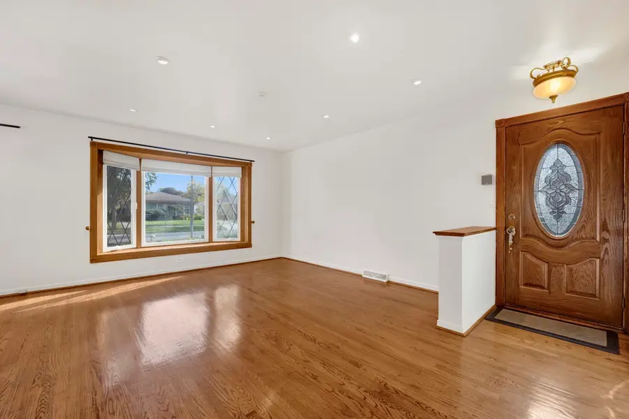 9410 Lawler Avenue, Skokie, IL 60077 - #3