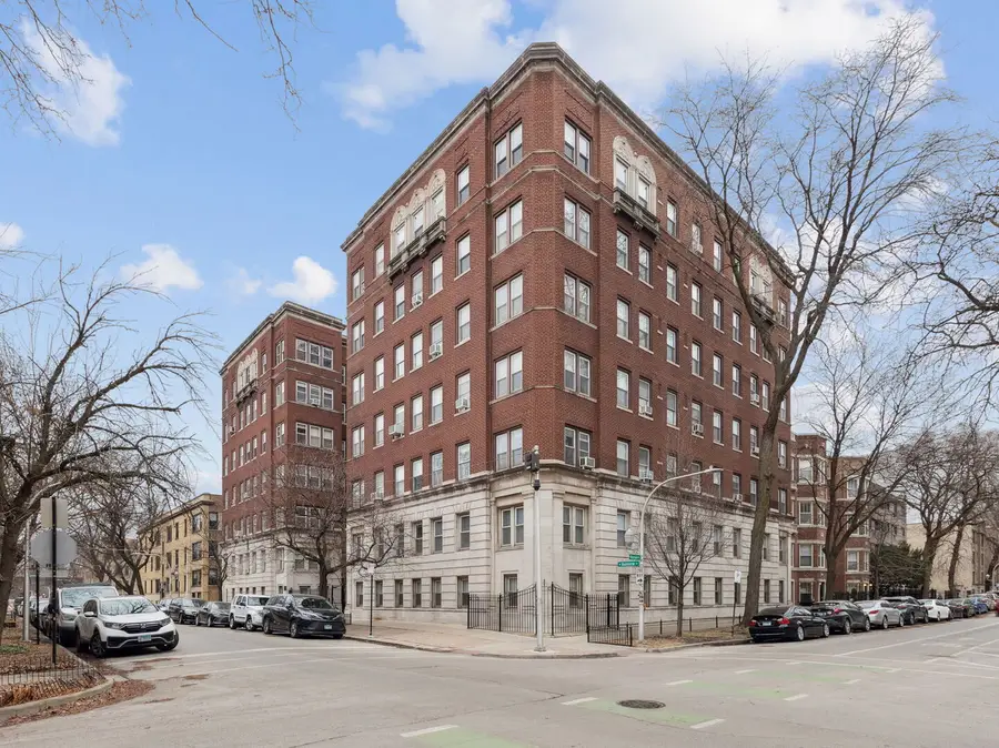 1040 W Balmoral Avenue #4B, Chicago, IL 60640 - #2