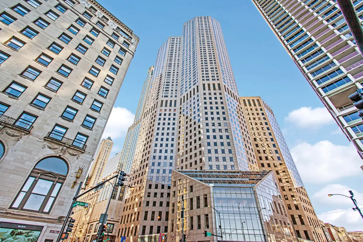 950 N Michigan Avenue #4605, Chicago, IL 60611 - #1