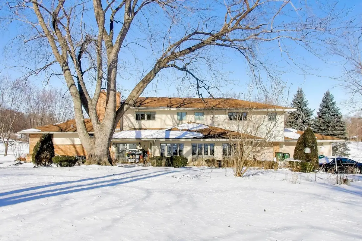 926 Braeburn Road, Inverness, IL 60067 - Image #1