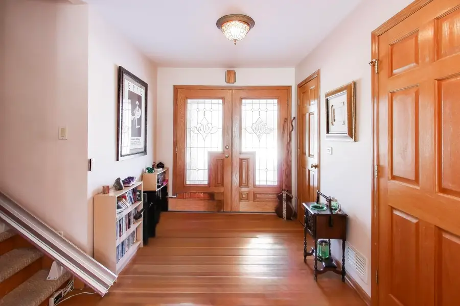 926 Braeburn Road, Inverness, IL 60067 - Image #3