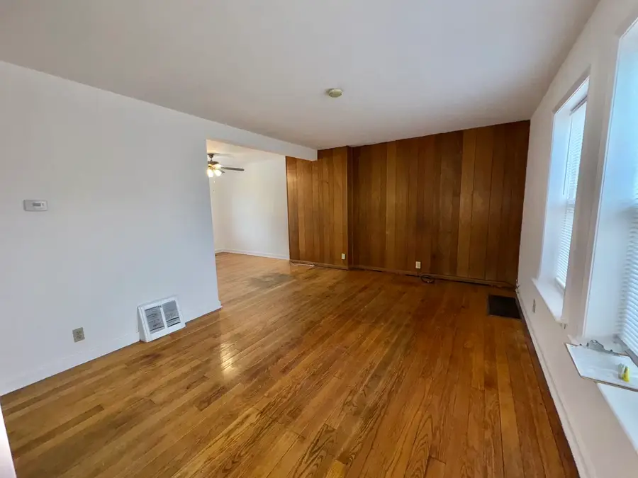 6456 S Lockwood Avenue, Chicago, IL 60638 - Image #2