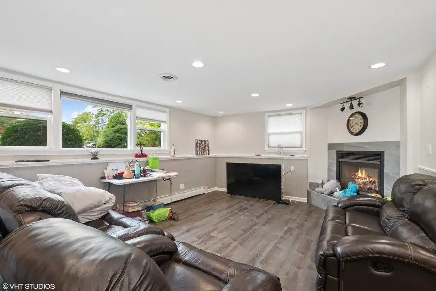 6313 W 89th Place, Oak Lawn, IL 60453 - Image #3