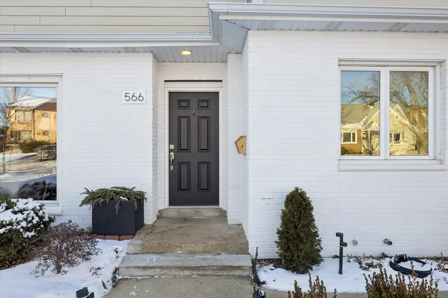 566 S Cedar Avenue, Elmhurst, IL 60126 - Image #3