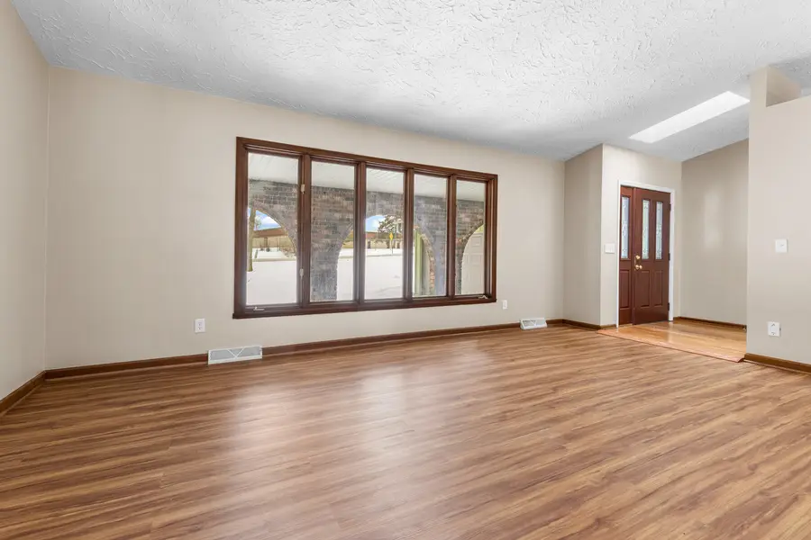 11738 Southgate Road, Roscoe, IL 61073 - Image #3