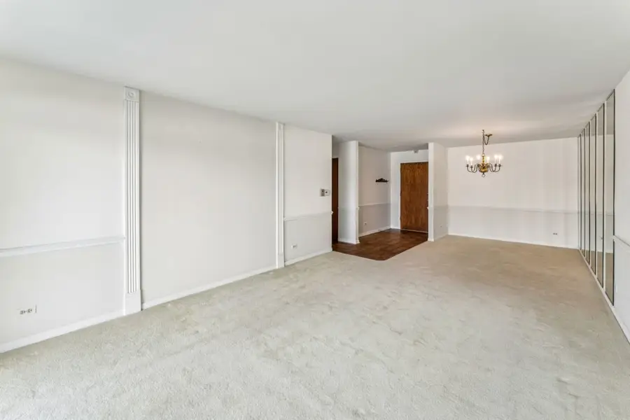 101 Old Oak Drive #216, Buffalo Grove, IL 60089 - #3