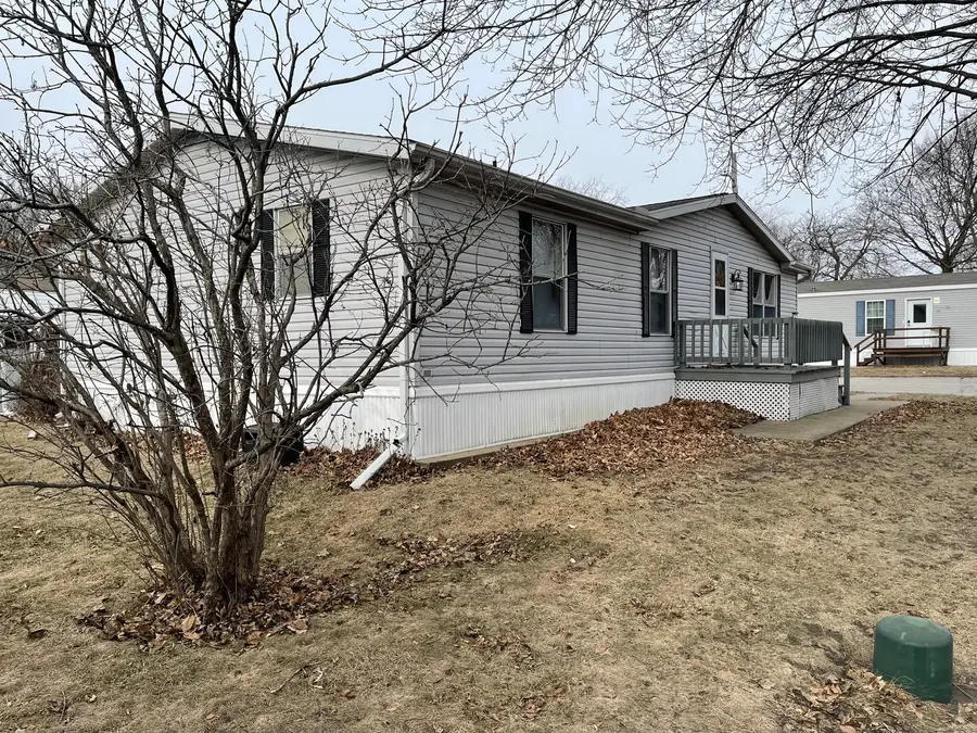 605 Pine Street #18, Normal, IL 61761 - Image #2
