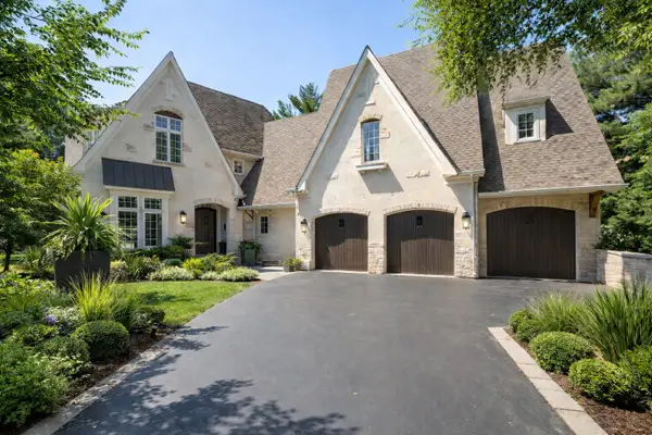 5220 Benton Avenue, Downers Grove, IL 60515