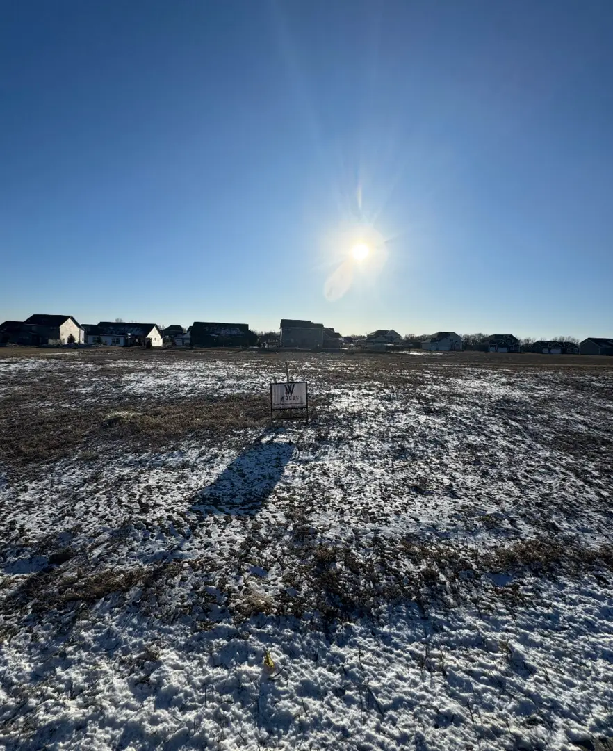 334 Linda Lane, Riverdale, IA 52722 - Image #1