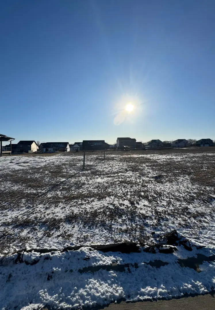 334 Linda Lane, Riverdale, IA 52722 - Image #2