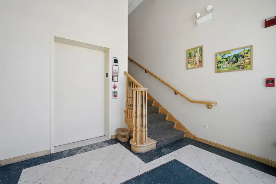 115 N Clifton Avenue #103, Park Ridge, IL 60068 - Image #3