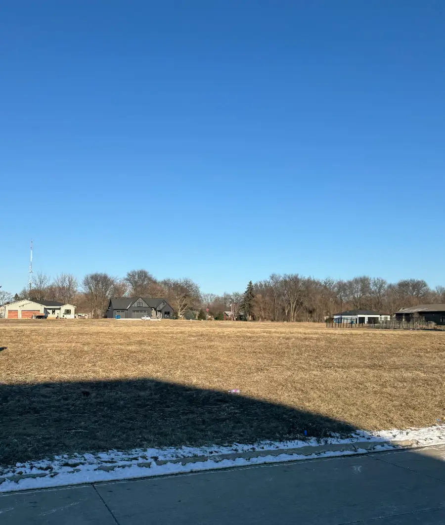 375 Ann Avenue, Riverdale, IA 52722 - Image #2