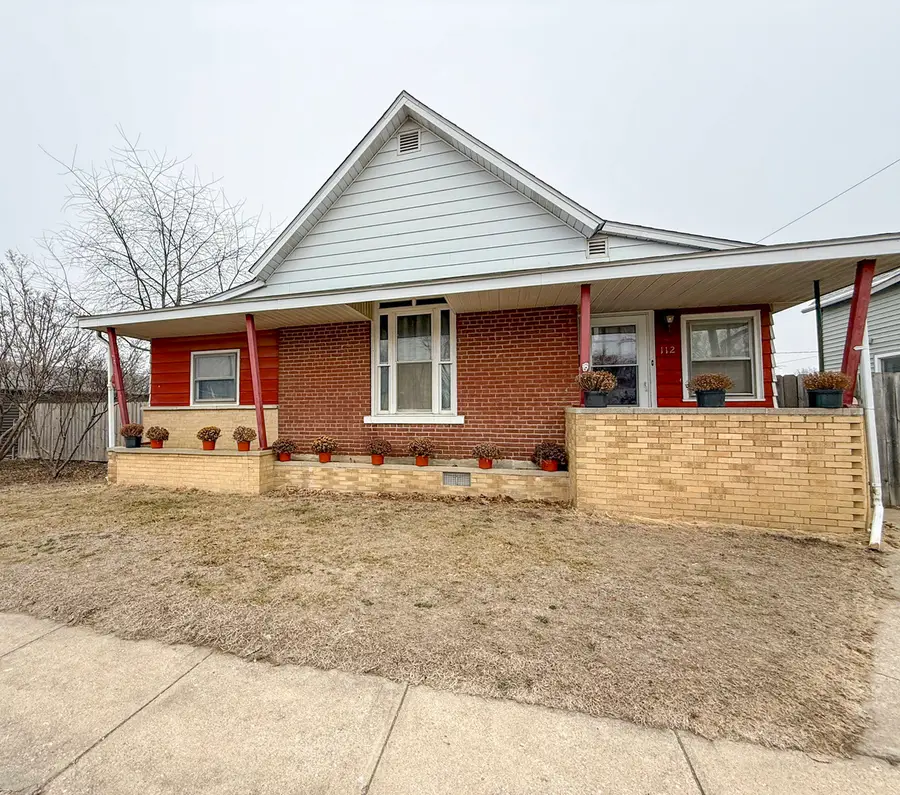 112 S H Street, Tilton, IL 61833 - Image #2