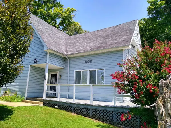 125 Central Hill Road, Grantsburg, IL 62943