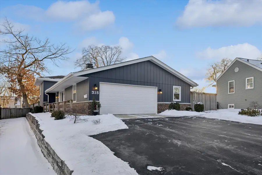 315 W Sunset Avenue, Lombard, IL 60148 - Image #2