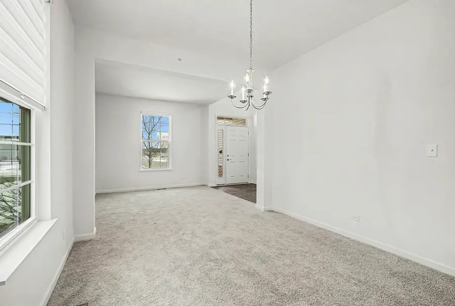 5815 Fairview Lane, Hoffman Estates, IL 60192 - Image #3