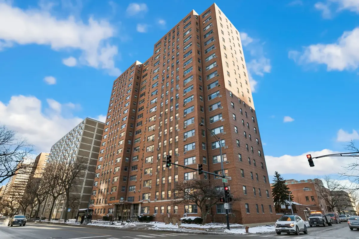 2909 N Sheridan Road #802, Chicago, IL 60657 - Image #1