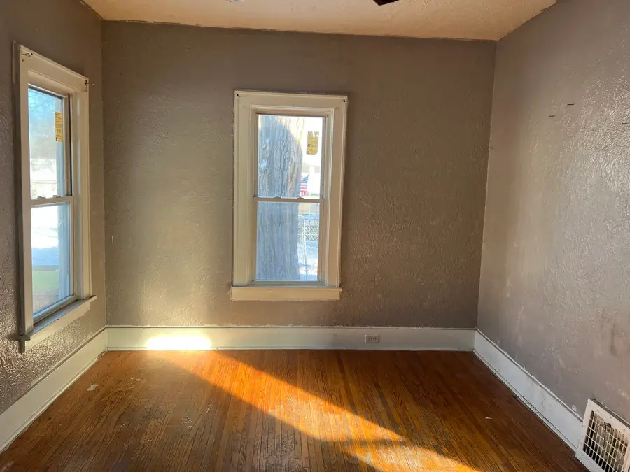 1214 W Brons Avenue, Peoria, IL 61604 - #2