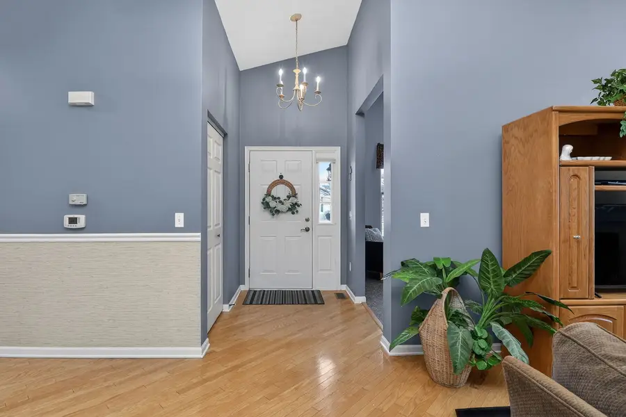 1592 W Ludington Circle, Romeoville, IL 60446 - Image #3