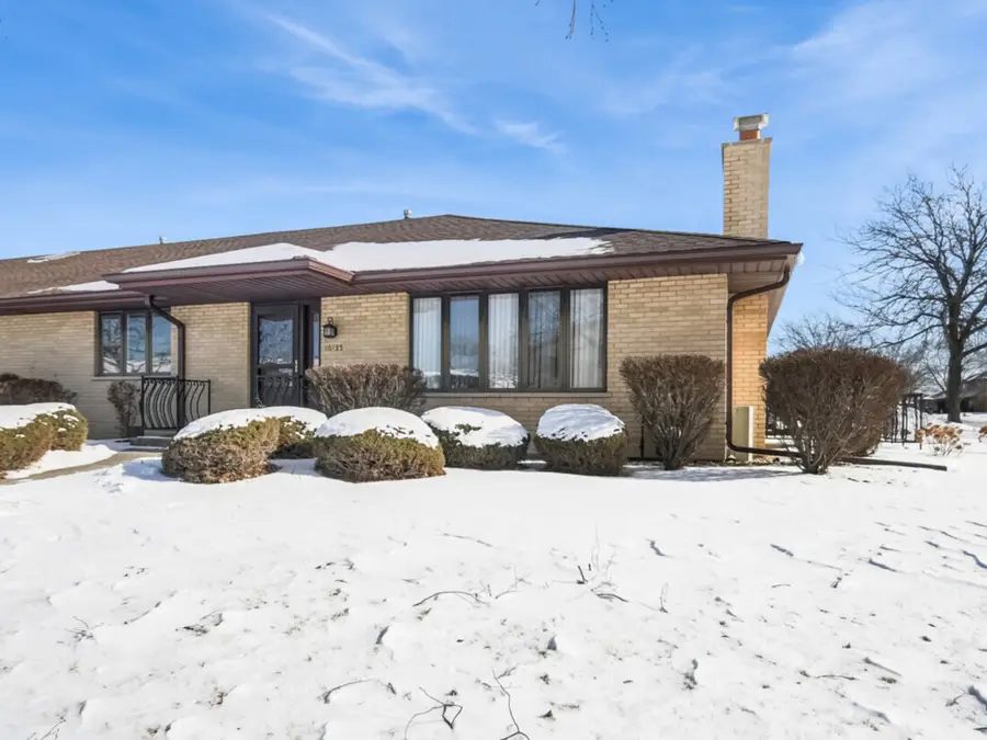 16135 Pine Drive, Tinley Park, IL 60477 - #2