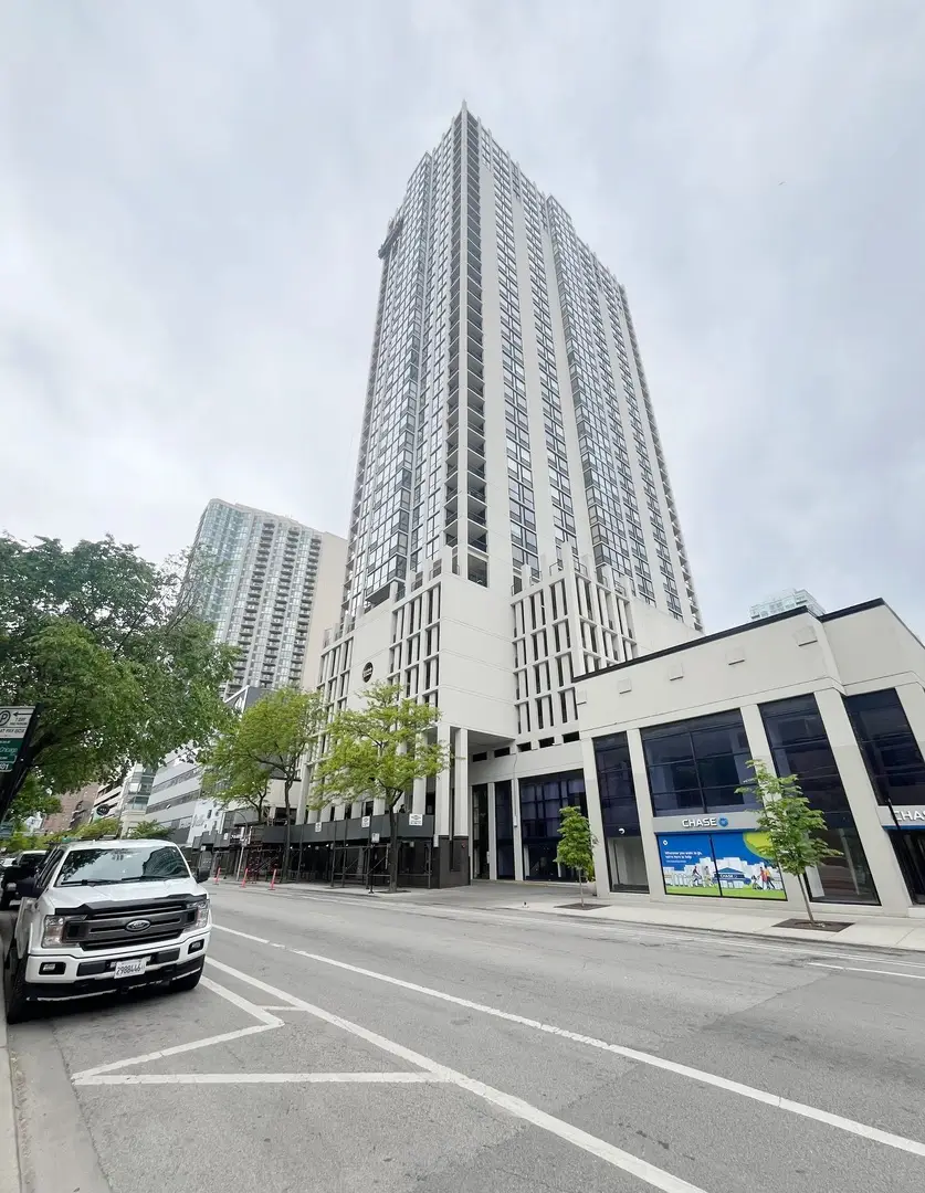 1122 N Clark Street #1702, Chicago, IL 60610 - Image #1