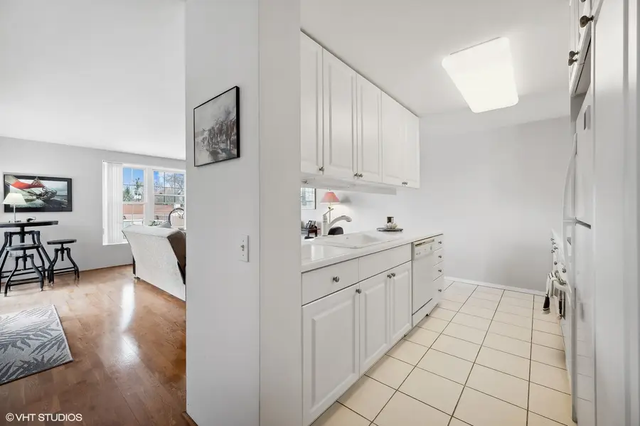 1621 Glenview Road #225, Glenview, IL 60025 - #3