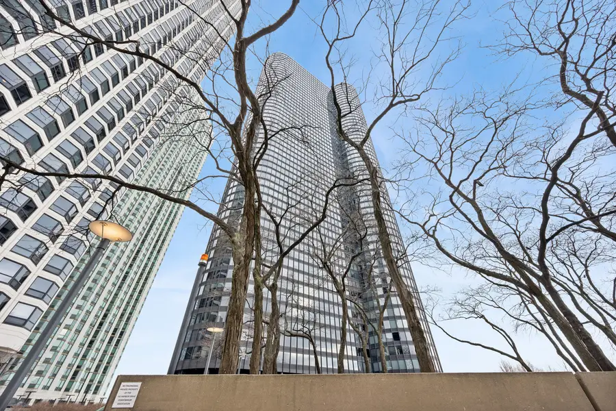 155 N Harbor Drive #2605, Chicago, IL 60601 - Image #2