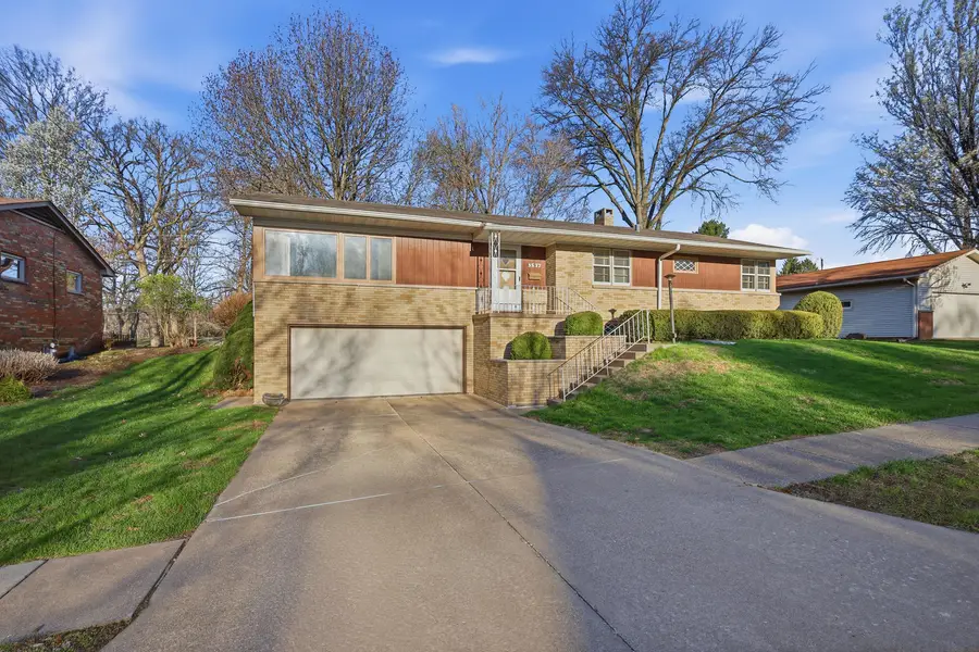 3537 49th Street, Moline, IL 61265 - #3