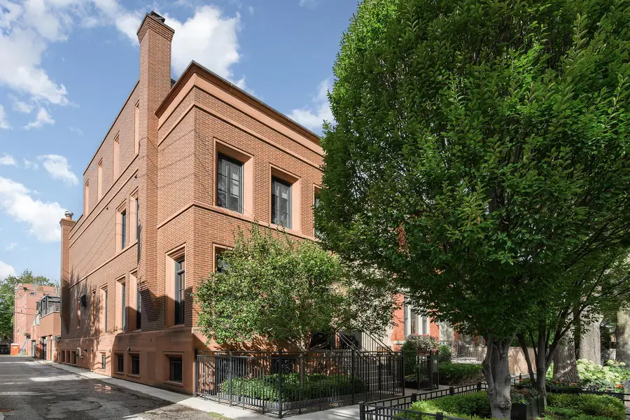 2214 N Magnolia Avenue, Chicago, IL 60614 - Image #2