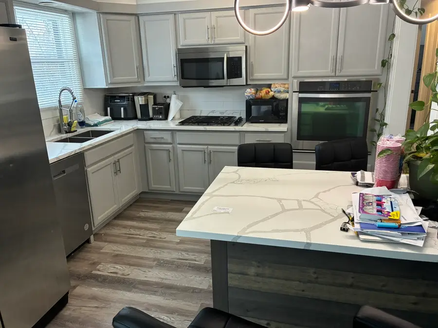 9205 S 84th Court, Hickory Hills, IL 60457 - #3