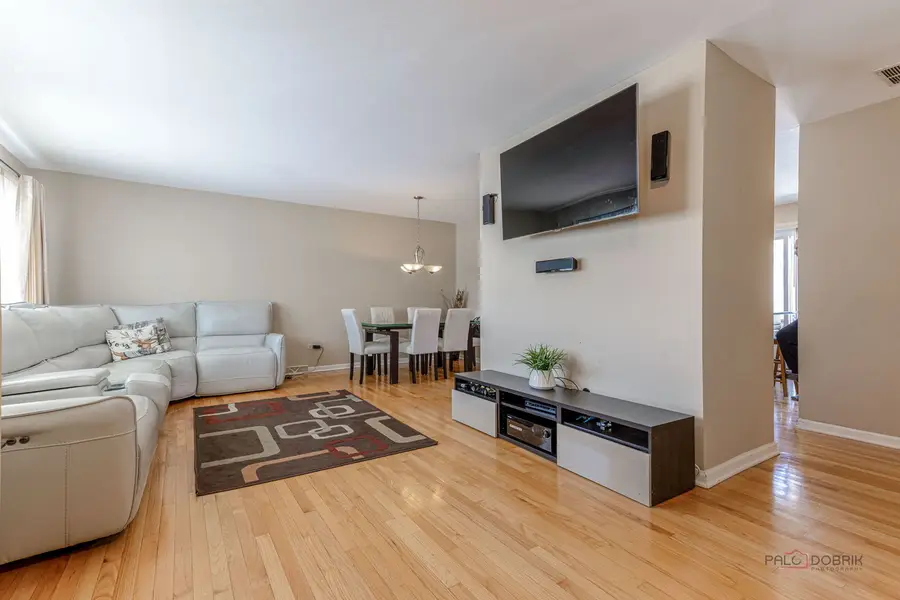 6 Forest Lane, Elk Grove Village, IL 60007 - #2