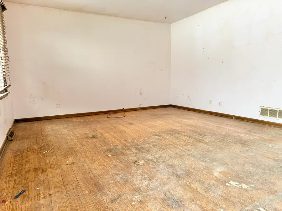 947 Maple Lane, Bartlett, IL 60103 - Image #3